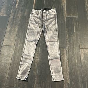 Joe’s metallic skinny women’s jeans, size 26. Runs on smaller side.